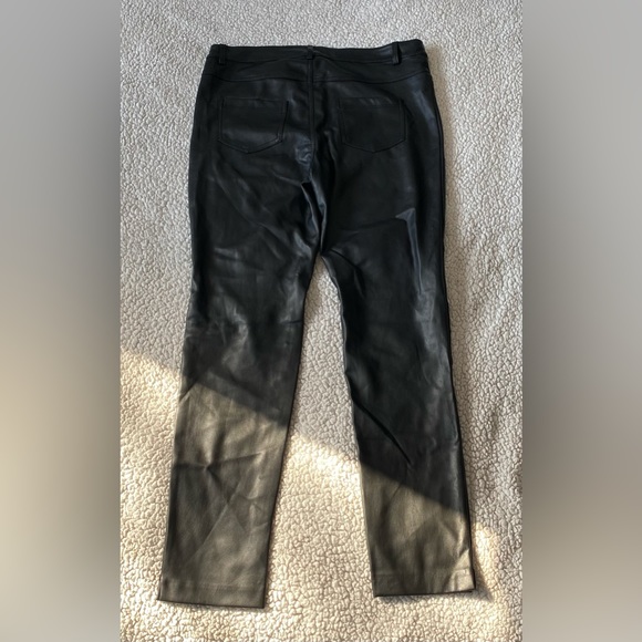 MOLLY BRACKEN Faux Lather Pants - Picture 6 of 7